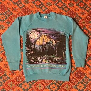 VINTAGE Fruit of the Loom Yosemite Sweater